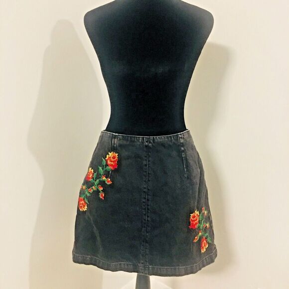 Topshop Dresses & Skirts - TOP SHOP MOTO Boho Black Denim Jean Floral Cross Stitch Embroidered Skirt 8